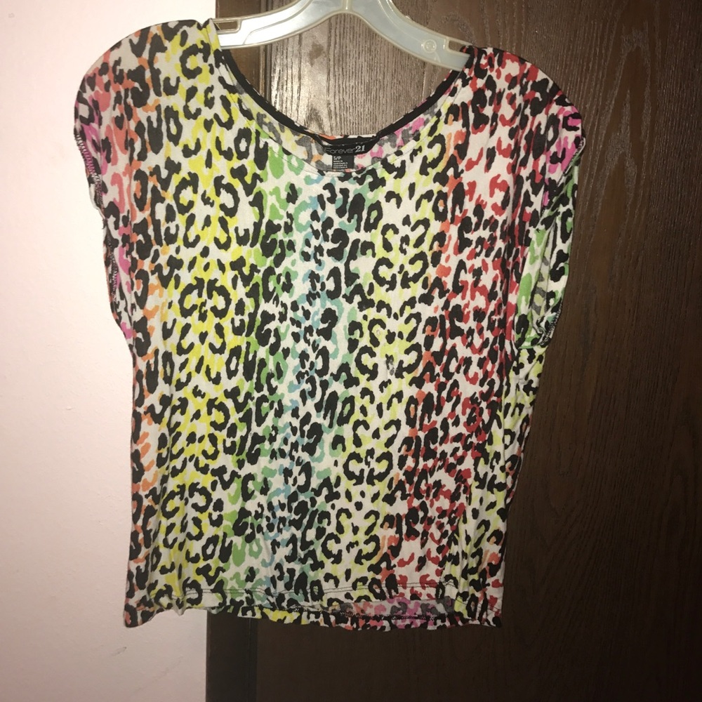 Rainbow leopard print t-shirt