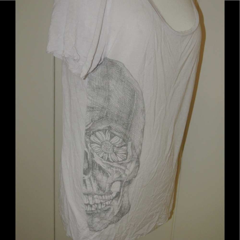 Skull tee - Picture 2 of 2