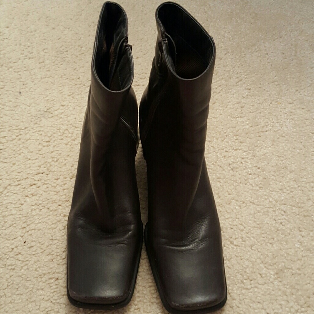Women's Nine West leather ankle boots