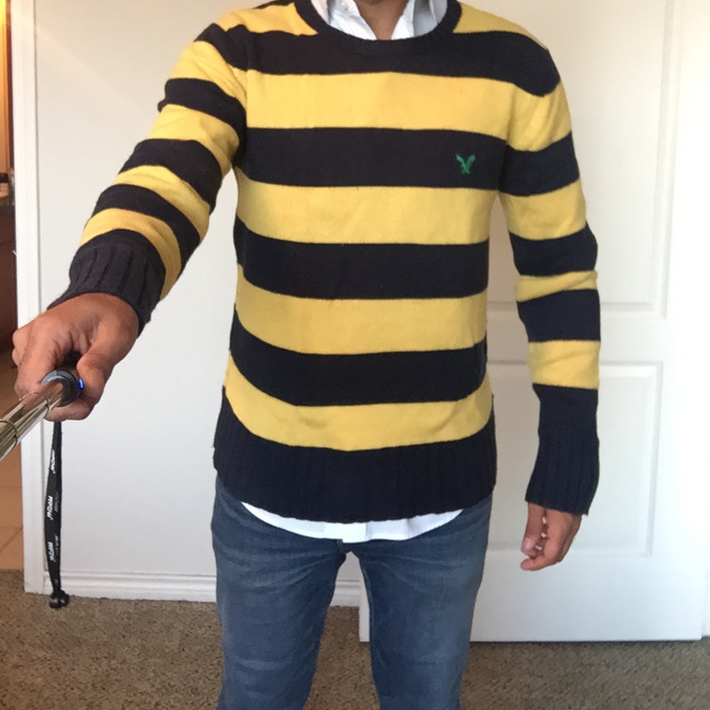 American Eagle Sweater
