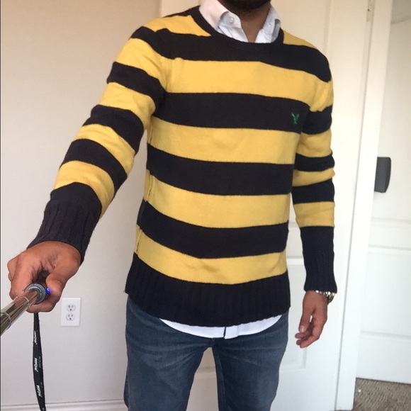 American Eagle Sweater - Picture 3 of 3
