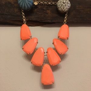 NWOT Kendra Scott Coral Harlow Necklace