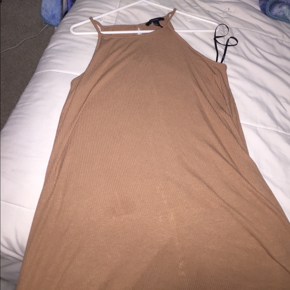 SIMPLE BROWN DRESS!