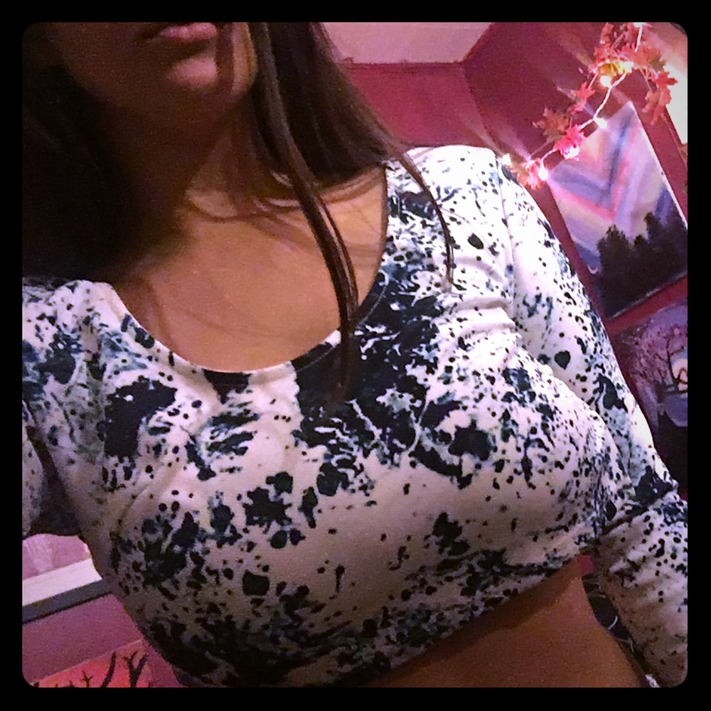 Long sleeve crop top