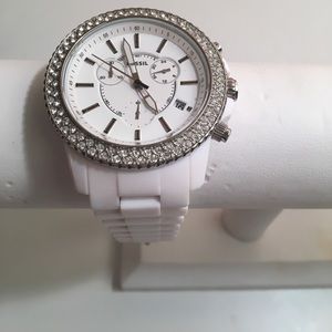 Ladies Fossil watch, white.