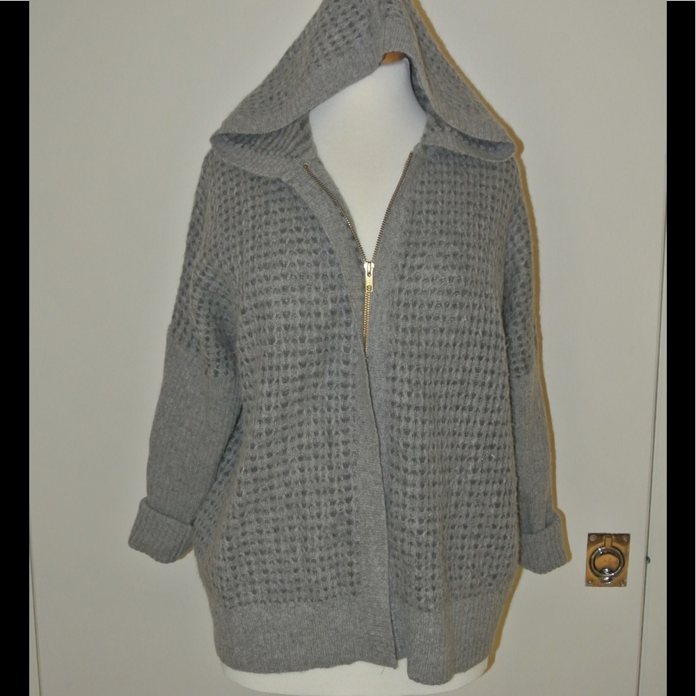 Gap hooded sweater