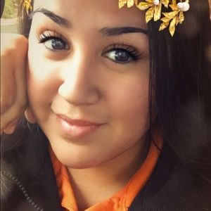 Meet your Posher, Vanessa