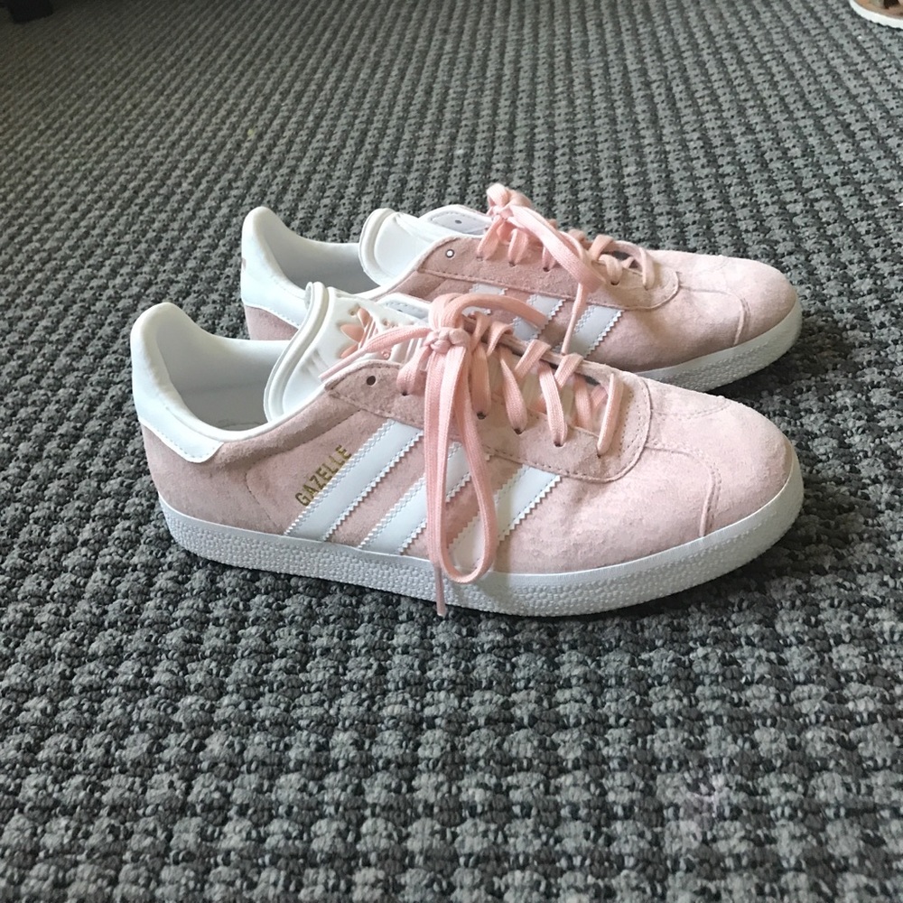 NWOT rare adidas gazelle sneakers WOMENS SZ 8