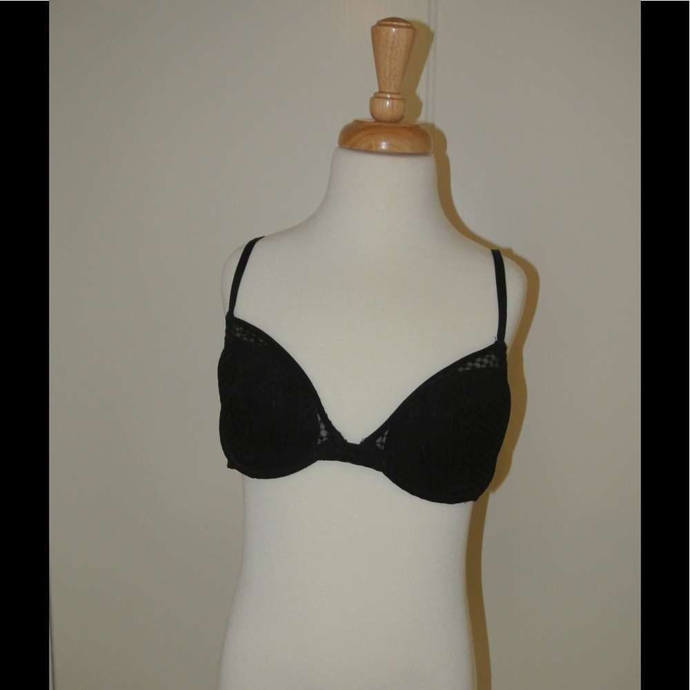 Black padded demi bra