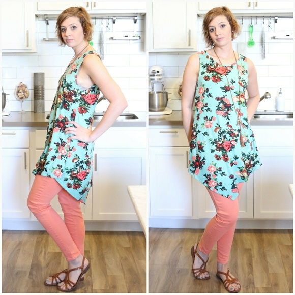Sleeveless Floral Sharkbite Tank Tunic-Mint - Picture 2 of 7