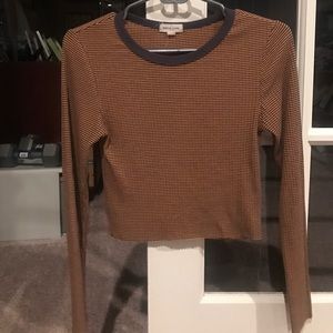 Long sleeve crop top