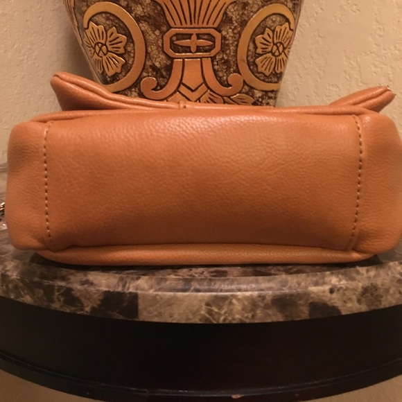 ***SOLD***Tan Mini Purse - Picture 5 of 7