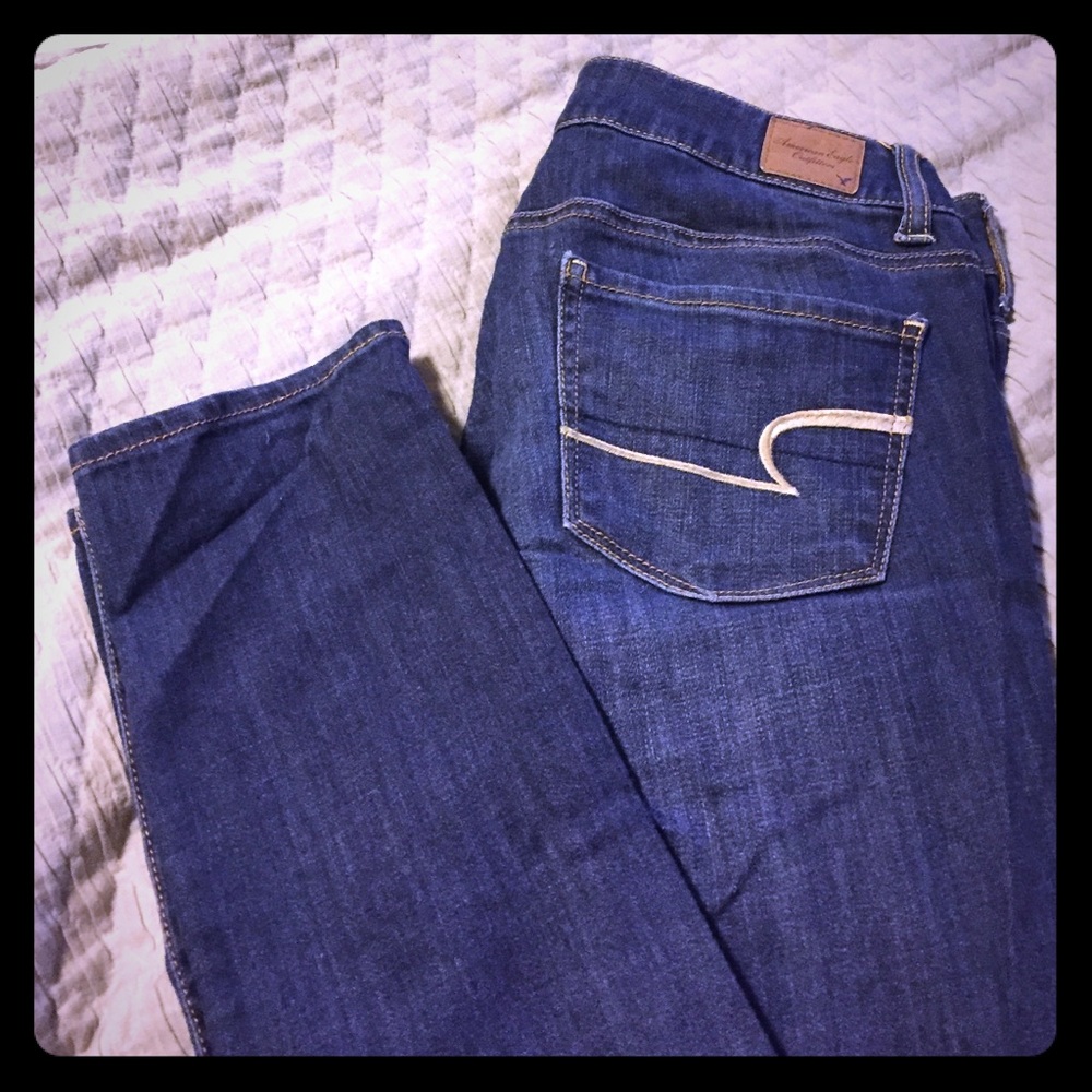 Medium wash skinny jeans