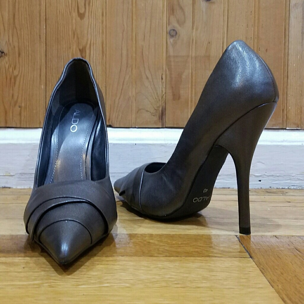 Aldo Grey Pumps