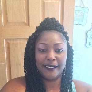 Meet your Posher, Nicole