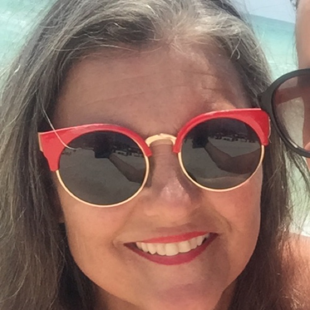 Meet your Posher, Shelia