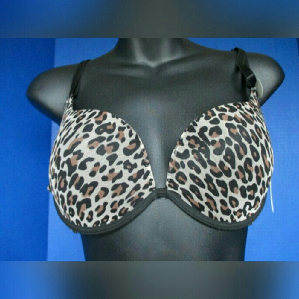 Jessica Simpson leopard bra 34c