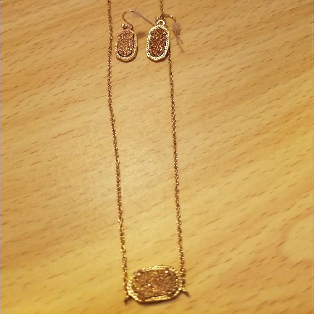Kendra Scott set