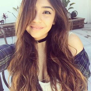 Meet your Posher, Aly