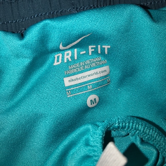 .Like new nike women's shorts, size medium - Picture 2 of 3