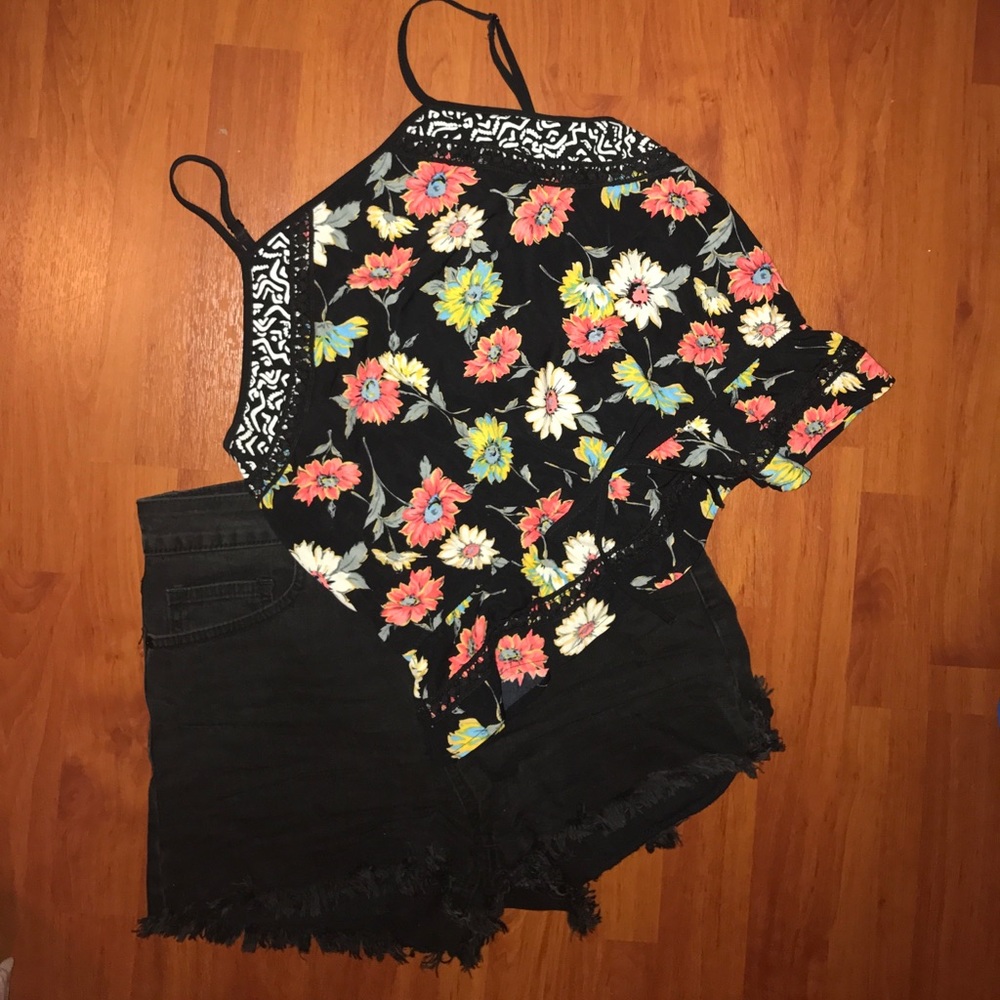 Floral top!🌼
