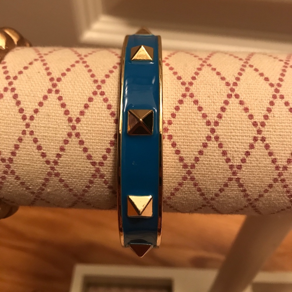 Gold bracelet