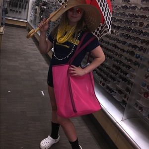 Meet your Posher, Abby