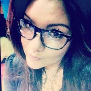 Meet your Posher, Mayra