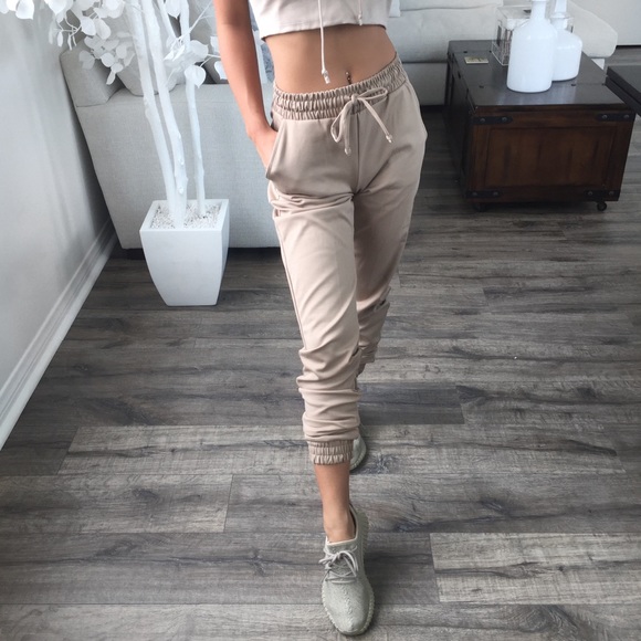Pants - 🆕 OUTT OF STOCKK
