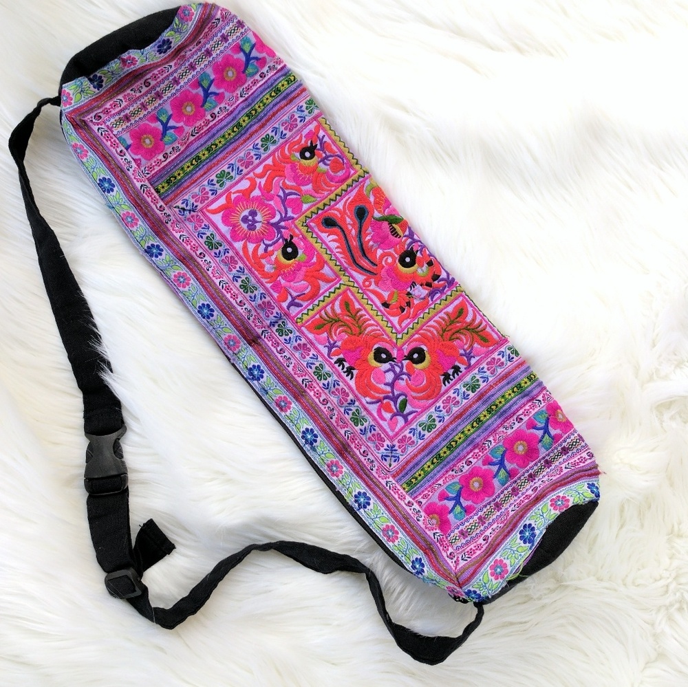 Embroidered yoga bag