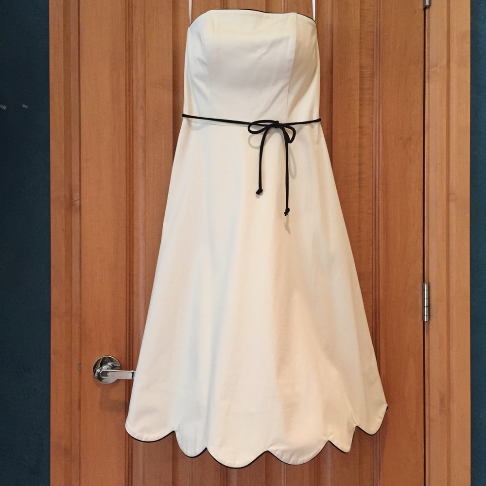 WHITE HOUSE BLACK MARKET Ivory and Black Dress