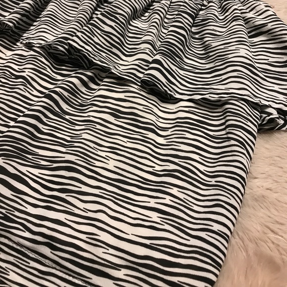 Zebra peplum mini skirt - Picture 3 of 4