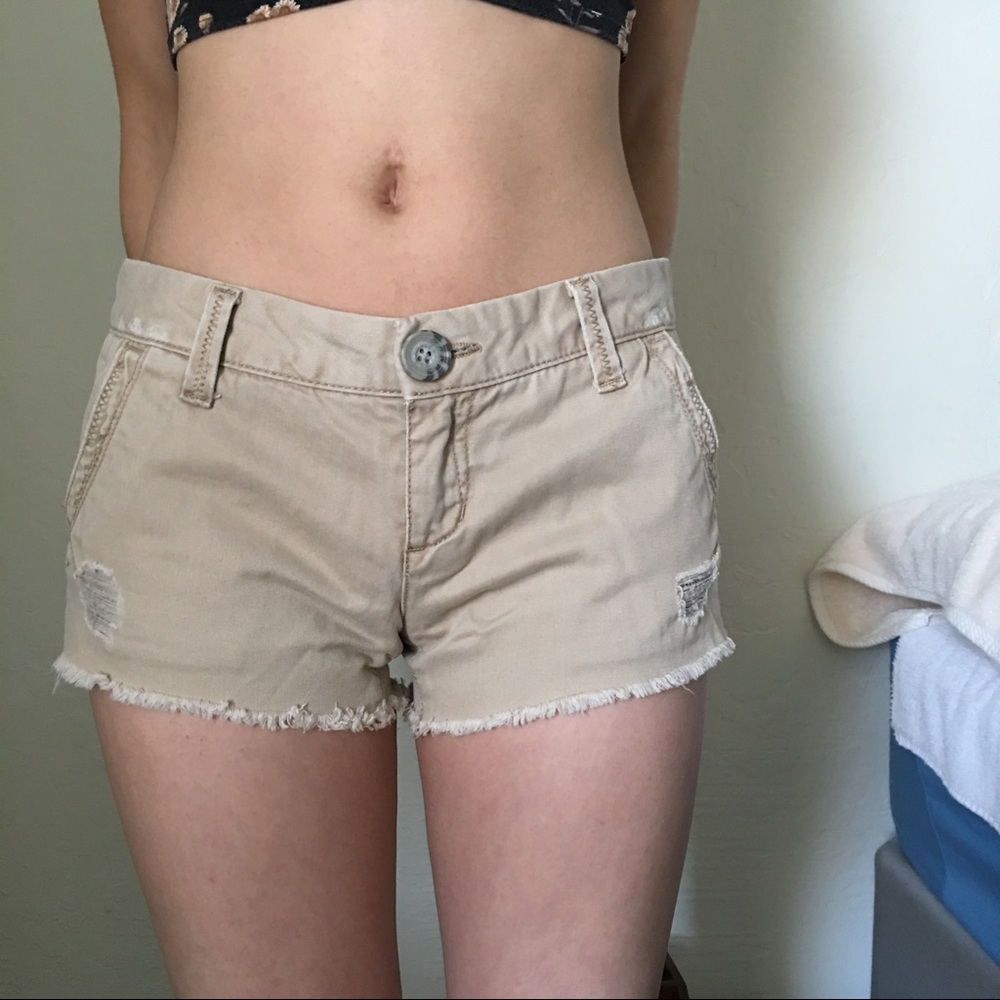 Cute khaki shorts