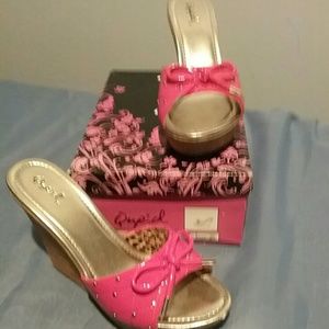 Fuchsia pink slip on wedges size 8.5M