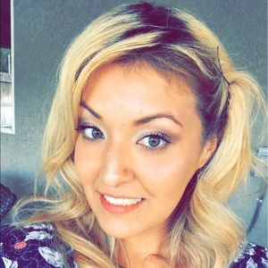 Meet your Posher, Lorena