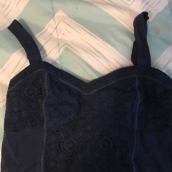 Very cute navy blue crop top. - Picture 2 of 3