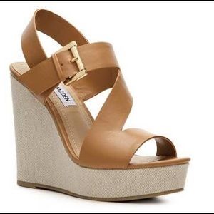 STEVE MADDEN WEDGES!