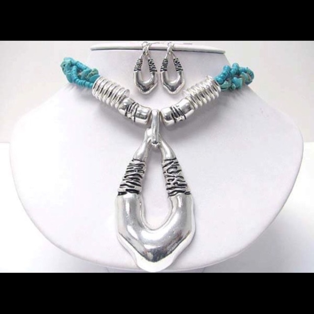 NEW TRIBAL TURQUOISE/METAL TEARDROP NECKLACE SET