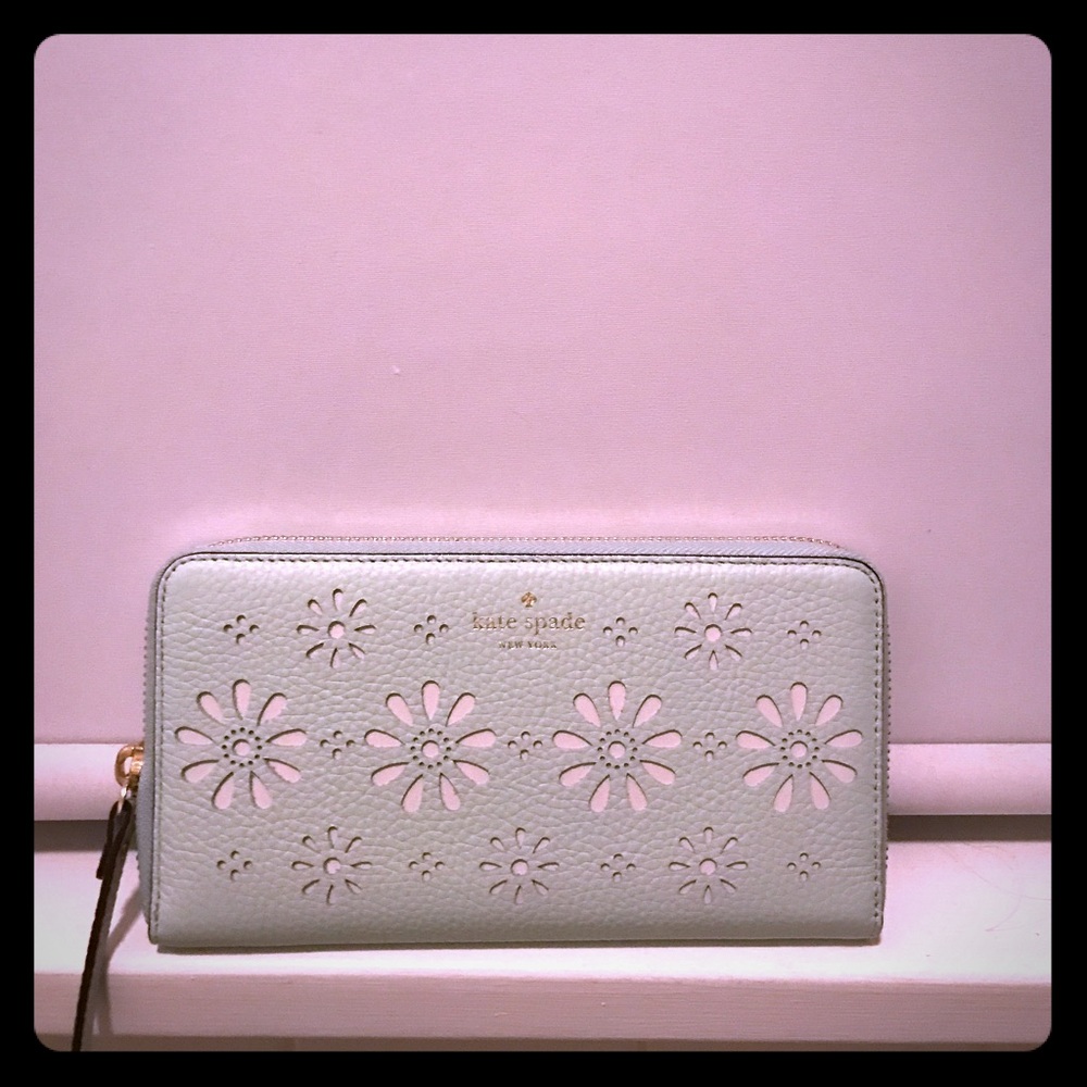Kate Spade "Megan" wallet - Picture 1 of 4