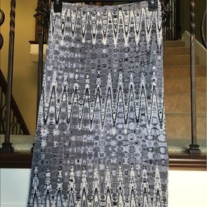 NWT Matty M Unique Print Gray Colored Skirt Med