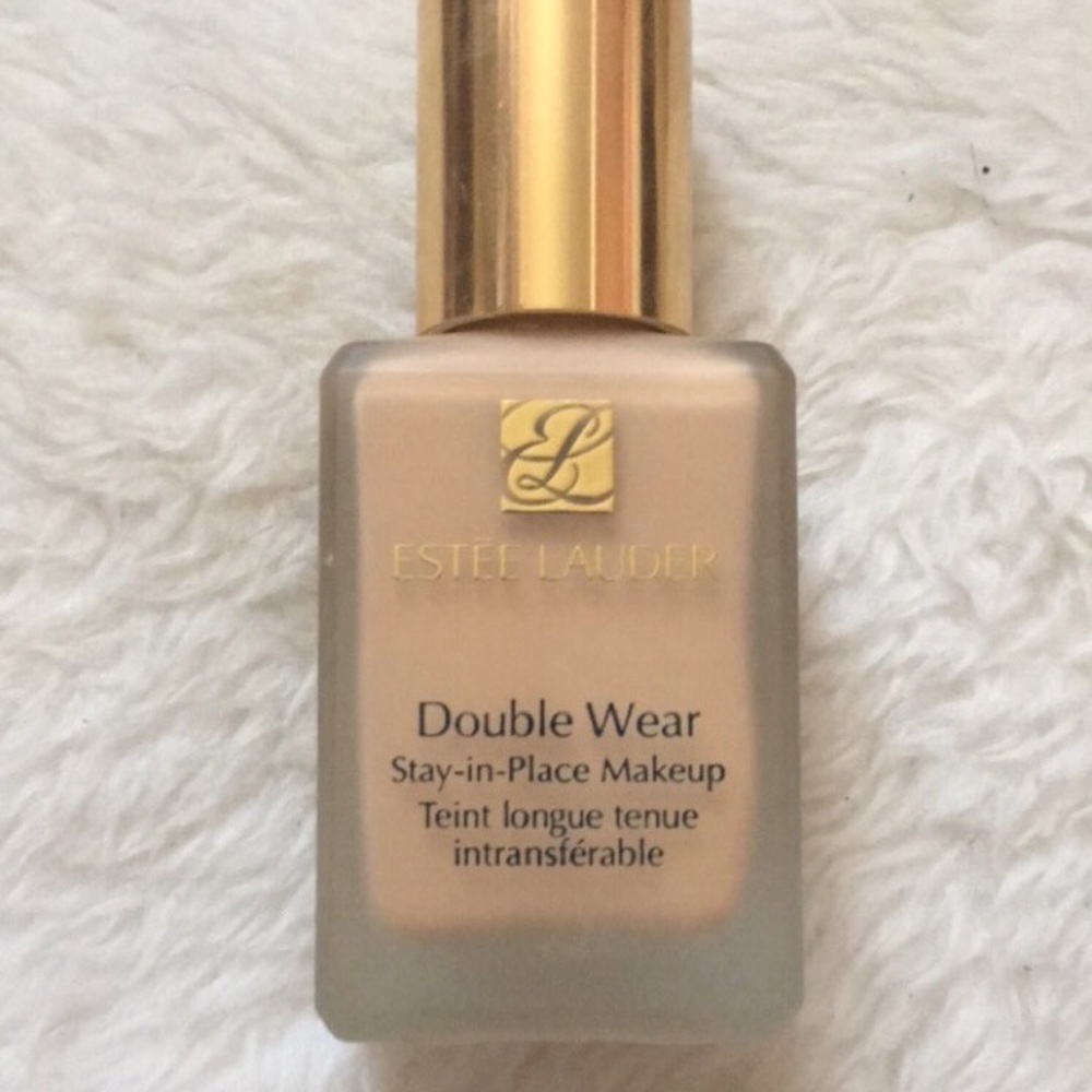 Estée Lauder Double Wear 2W0 Warm Vanilla