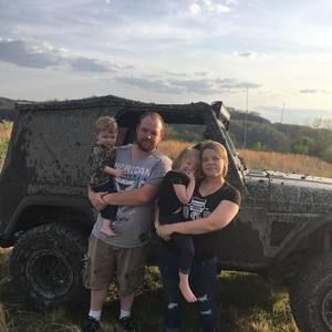 Meet your Posher, Cody an ashley