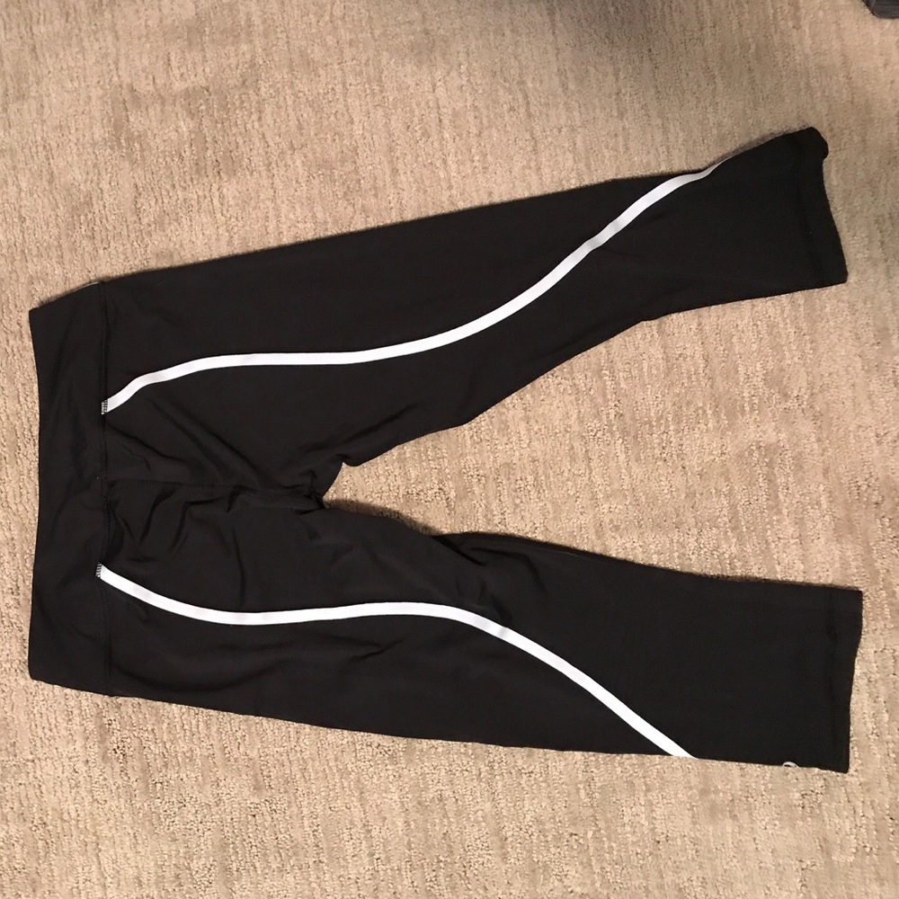 Lululemon crop leggings 6