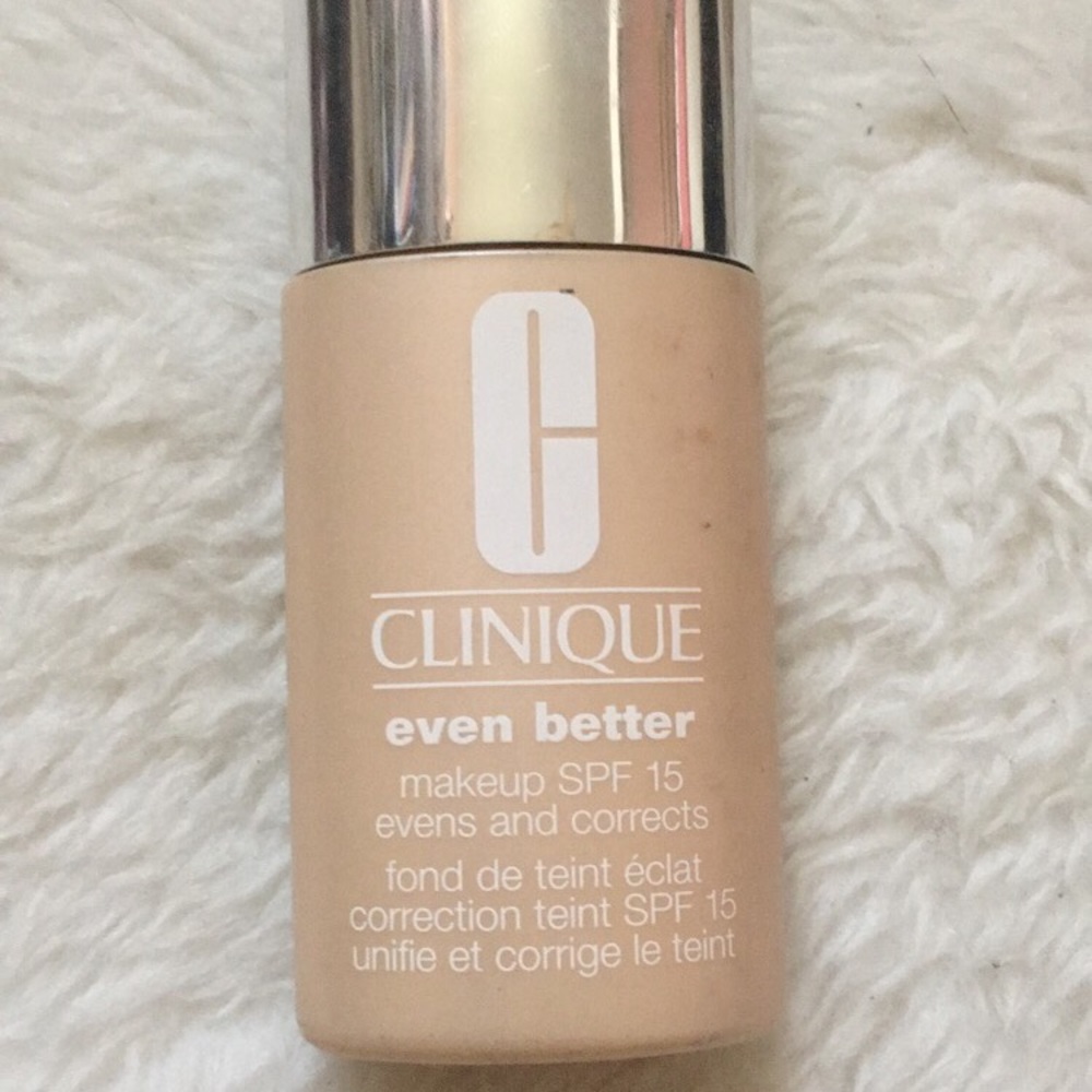 Clinique Even Better Foundation in 08 Beige