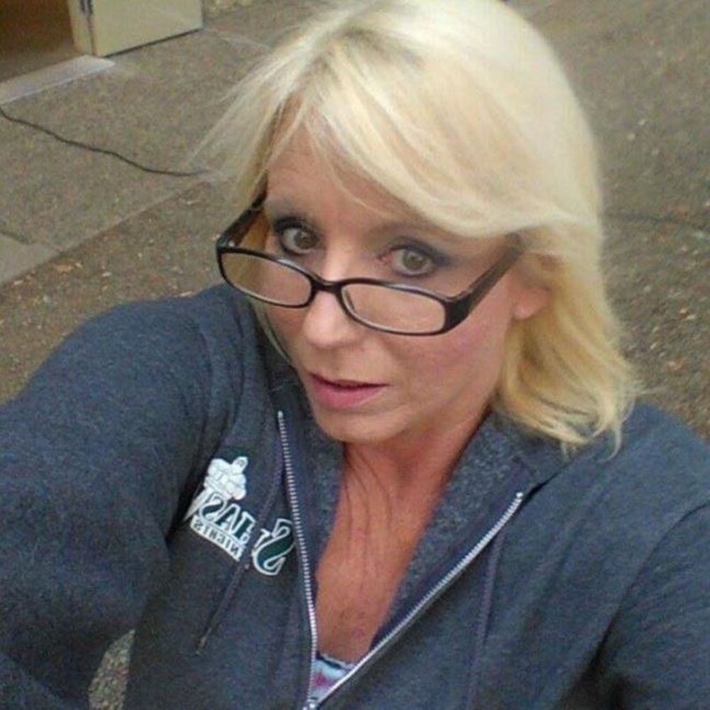 Meet your Posher, Yvette