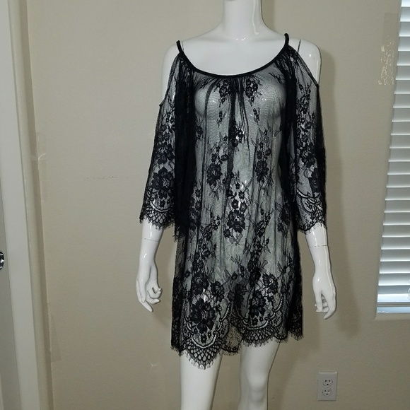 Lace Cold Shoulder Coverup - Picture 4 of 6