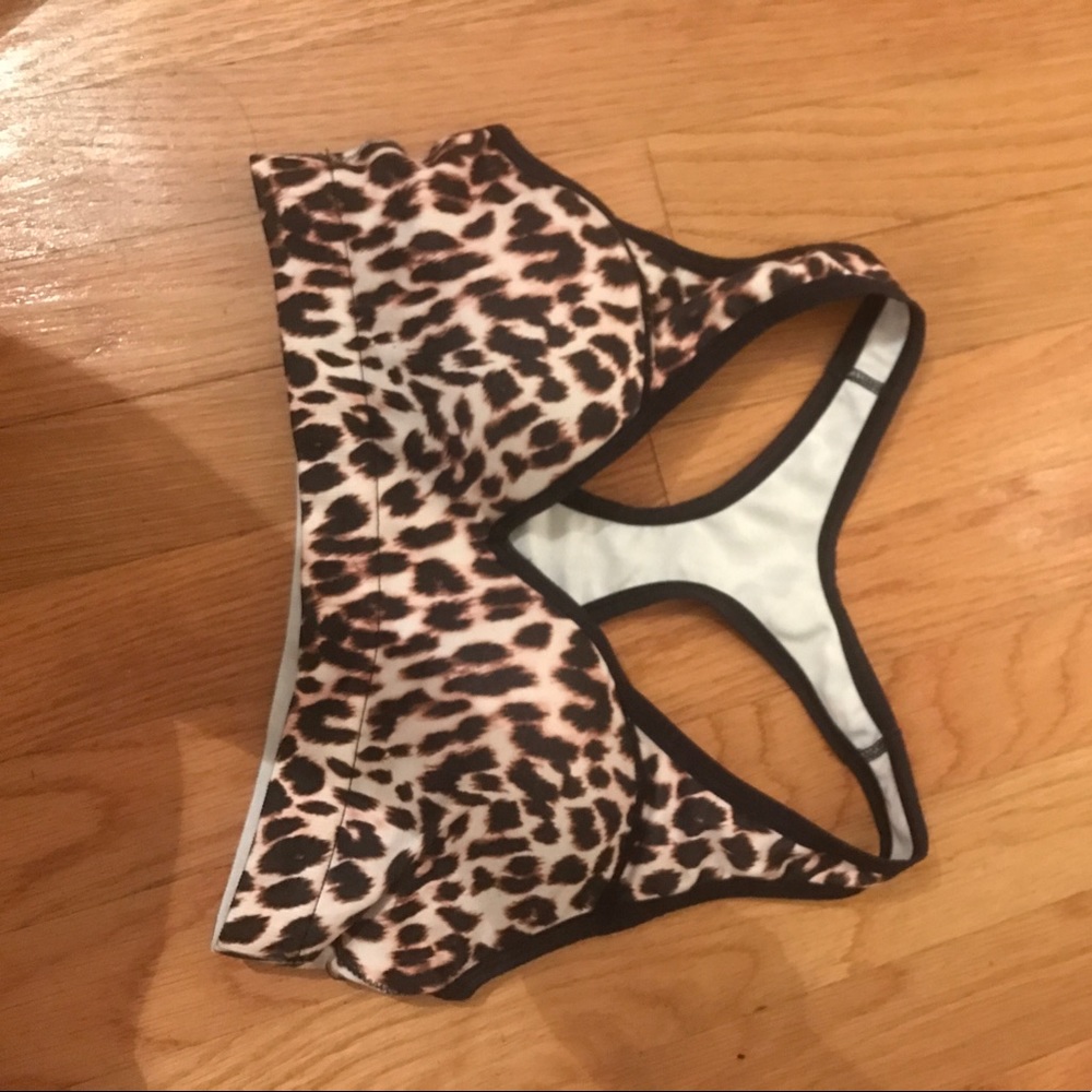 VS PINK Leopard print sport bra