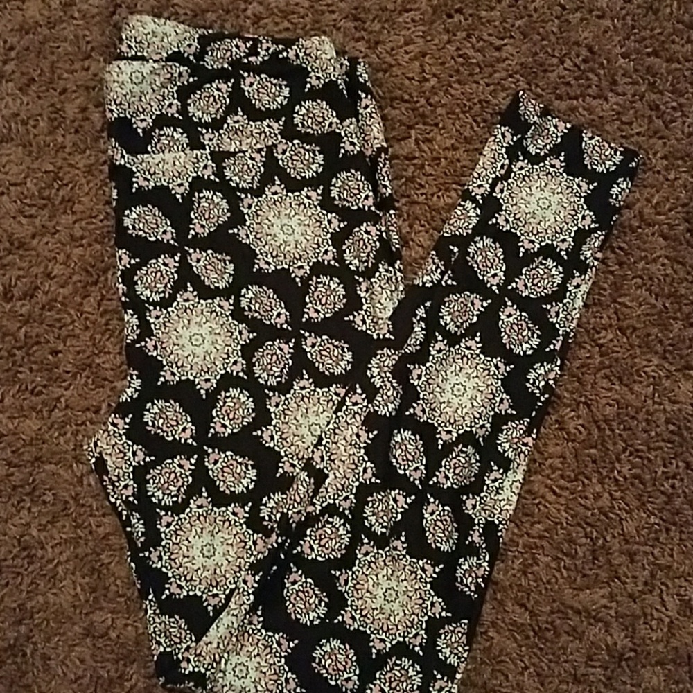 Lula roe TC leggings