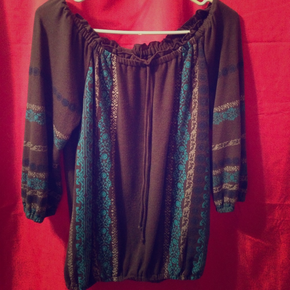 Medium Sleeved Blouse ‼️☺️