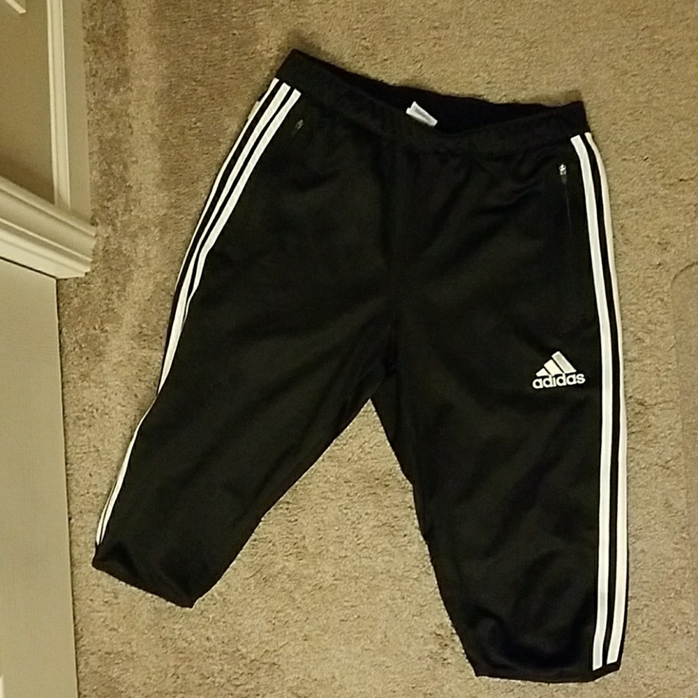 Adidas Half pant